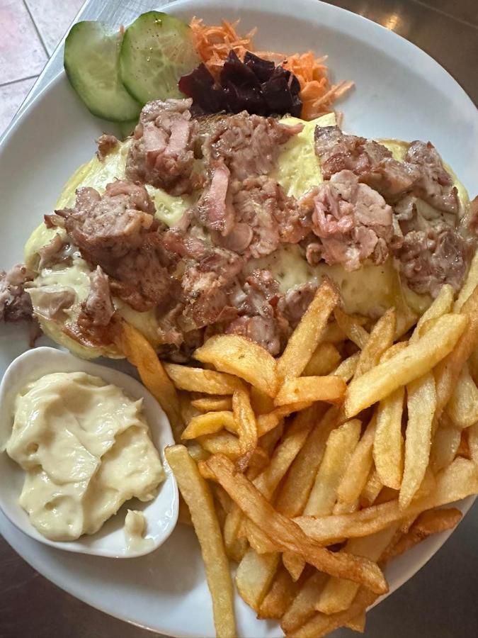 Kota A La Ferme Hotel Beaufort-en-Argonne Екстериор снимка